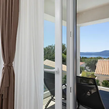Villa Aurelia 2 With Pool