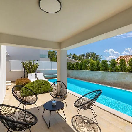 Villa Aurelia 2 With Pool *