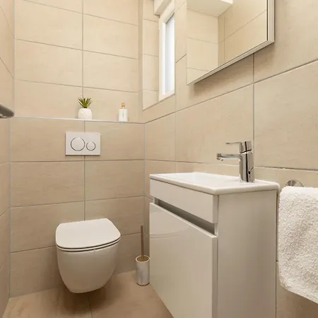Aurelia 2 With Pool Villa Linardici