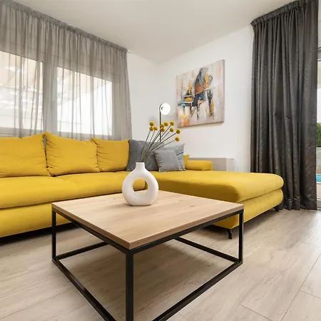Aurelia 2 With Pool Villa Linardići